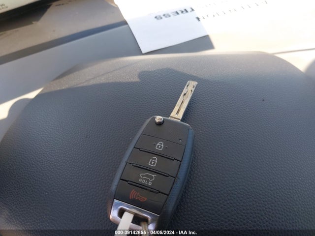 KIA SOUL + 2017 KNDJP3A54H7881350 Image 11