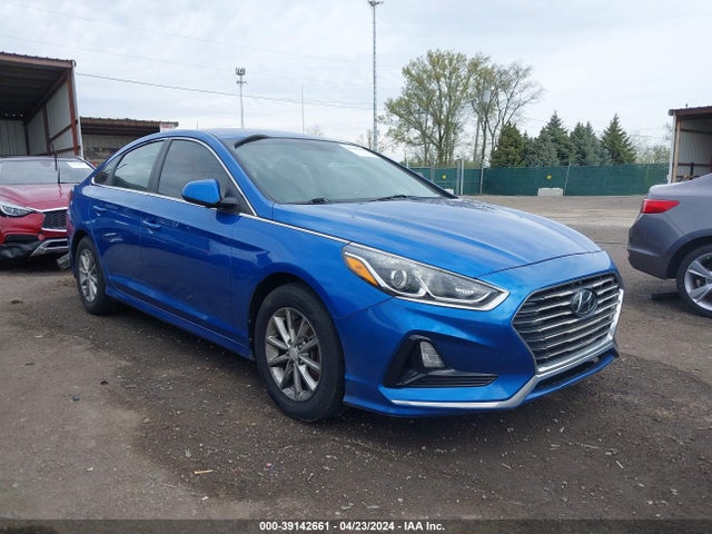 Hyundai SONATA SE 2018 5NPE24AF0JH635234 Image 1