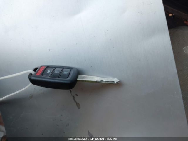 5J6RM3H35GL021022 Honda CR-V LX