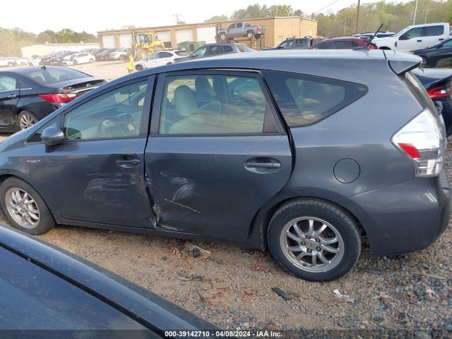Toyota Prius V Three 2014 JTDZN3EU9EJ001638 Image 14