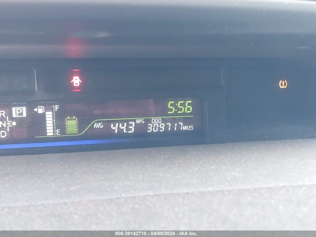 Toyota Prius V Three 2014 JTDZN3EU9EJ001638 Image 7