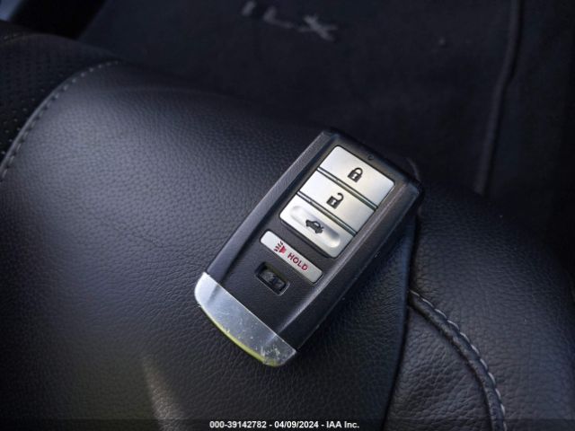 19UDE2F83LA003180 Acura Ilx Premium   A-spec Packages/technology   A-spec Packages