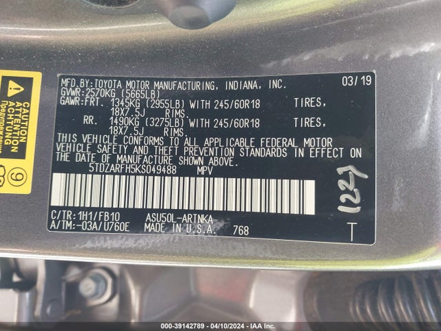 5TDZARFH5KS049488 Toyota Highlander Le