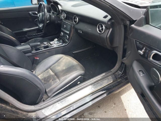 WDDPK3JA9HF140094 Mercedes-Benz Slc 300