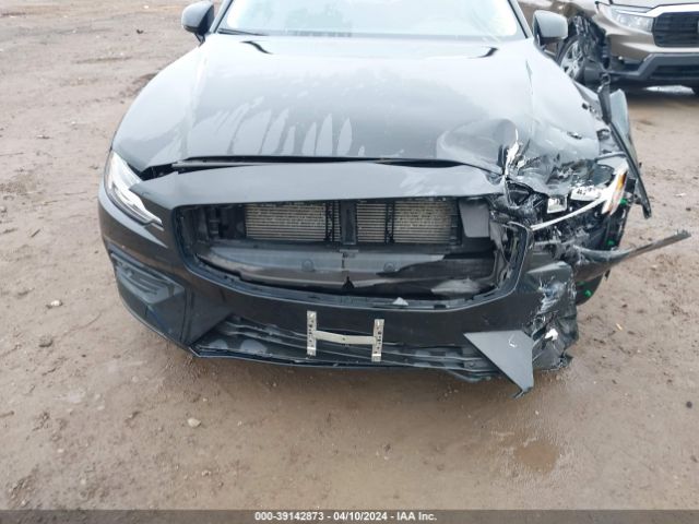 7JRA22TKXMG090991 Volvo S60 T6 Momentum
