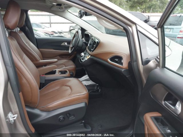 2C4RC1GG5JR320977 Chrysler Pacifica Limited