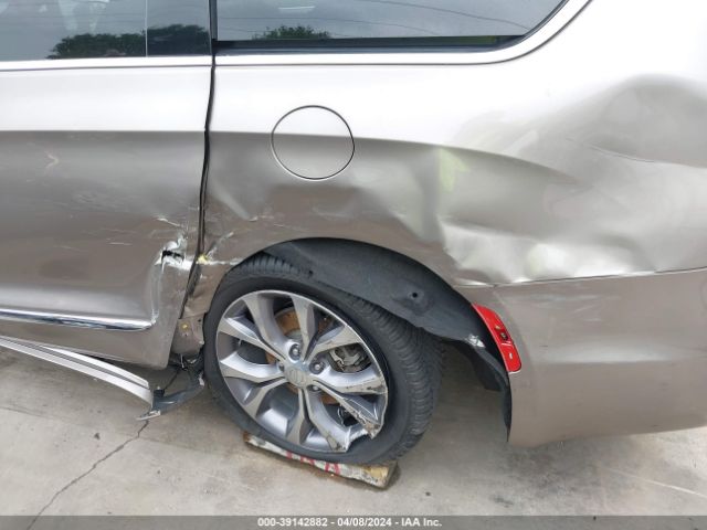 2C4RC1GG5JR320977 Chrysler Pacifica Limited