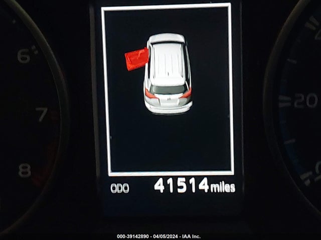 Toyota RAV4 LE 2018 JTMZFREV5JJ173152 Image 15