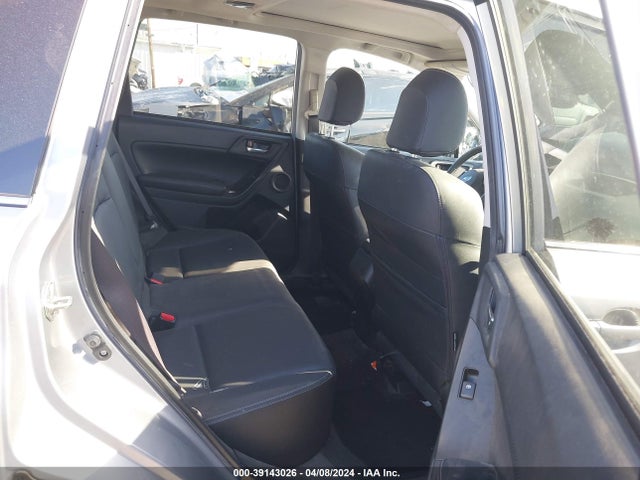 Subaru Forester 2.5i Touring 2015 JF2SJAUC5FH457012 Image 8