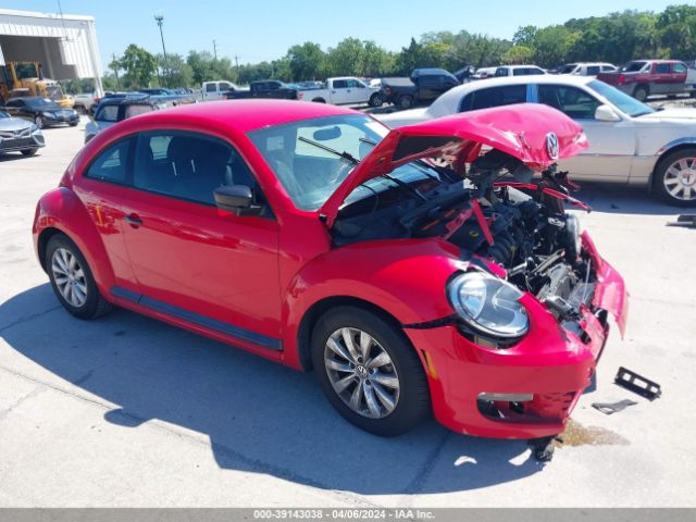 2014 Volkswagen Beetle 2.5l Entry მანქანა იყიდება აუქციონზე, vin: 3VWFP7AT6EM627195, აუქციონის ნომერი: 39143038