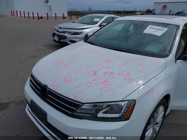 3VWL07AJ5GM338852 Volkswagen Jetta 1.8t Sel