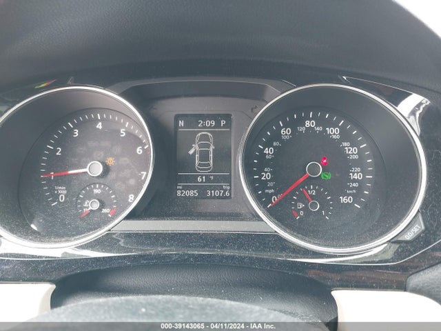 3VWL07AJ5GM338852 Volkswagen Jetta 1.8t Sel