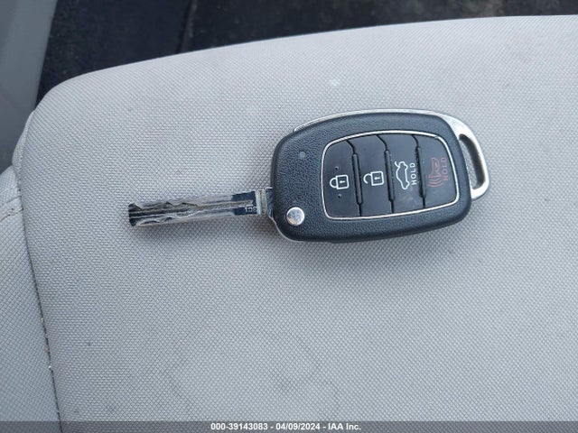 Hyundai SONATA SE 2019 5NPE24AF1KH754699 Image 11