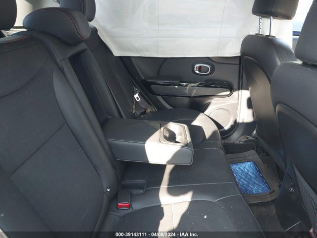 KIA Soul ! 2018 KNDJX3AA5J7614818 Image 8