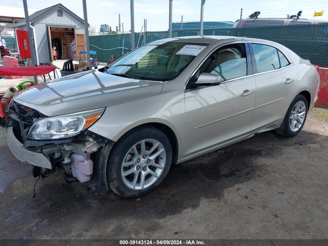 Chevrolet MALIBU 1LT 2015 1G11C5SL1FF206197 Image 2