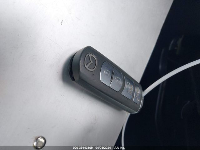 JM1BM1U78E1180064 Mazda Mazda3 I Sport