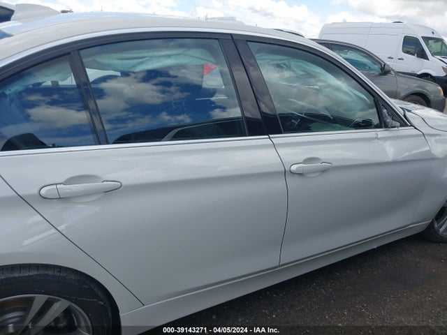 BMW 330I 2018 WBA8B9G5XJNV11381 Image 13