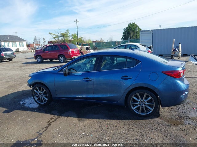 Mazda Mazda3 Touring 2018 3MZBN1V35JM231796 Image 15
