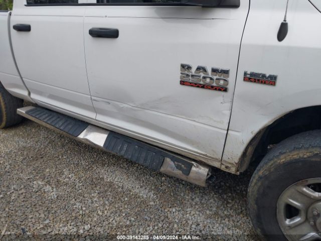 3C6UR5CJ8JG117452 RAM 2500 Tradesman  4x4 6'4 Box