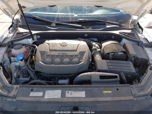 1VWBA7A38JC003863 Volkswagen Passat 2.0t Se