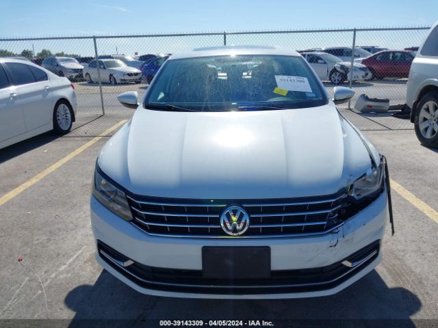 1VWBA7A38JC003863 Volkswagen Passat 2.0t Se