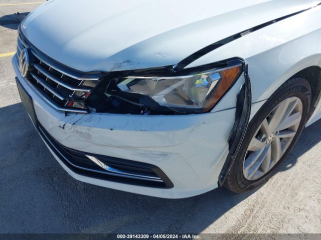 1VWBA7A38JC003863 Volkswagen Passat 2.0t Se
