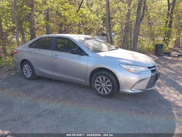 Toyota CAMRY LE 2016 4T4BF1FK3GR558578 zdjęcie główne