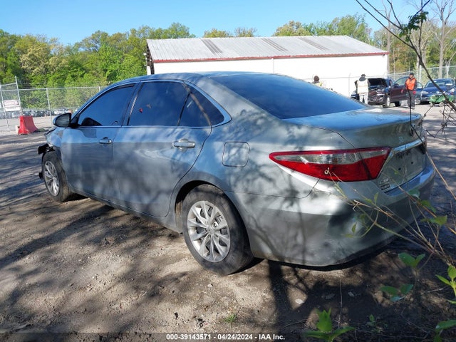 Toyota CAMRY LE 2016 4T4BF1FK3GR558578 Image 3