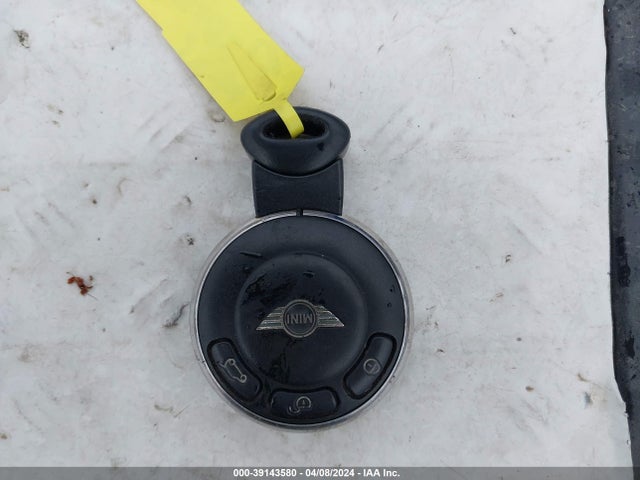 2011 MINI COOPER WMWSU3C52BT253258 Photo 10