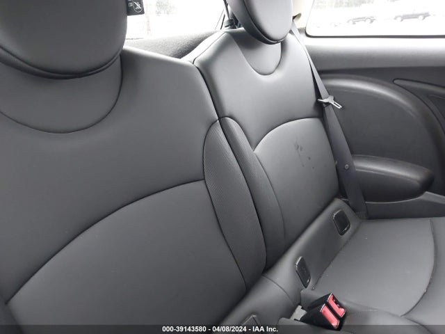 2011 MINI COOPER WMWSU3C52BT253258 Photo 7