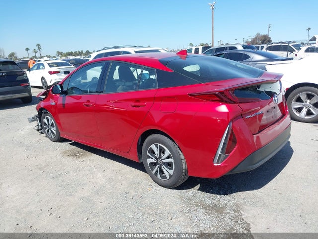 Toyota Prius Prime Plus 2019 JTDKARFP1K3111849 Image 3