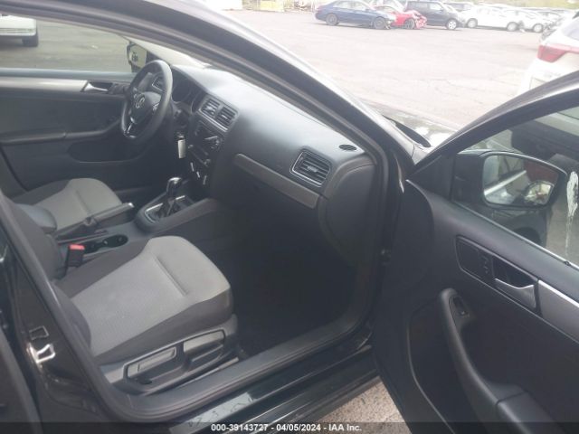 3VW2B7AJ5HM295444 Volkswagen Jetta 1.4t S