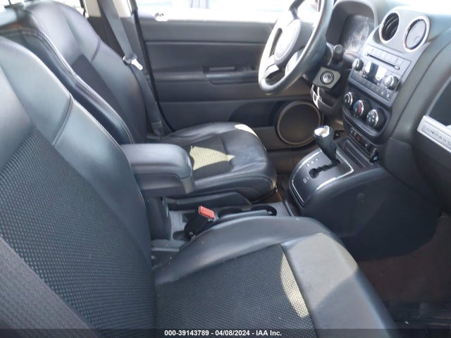 1C4NJCBA9ED674397 Jeep Compass Altitude