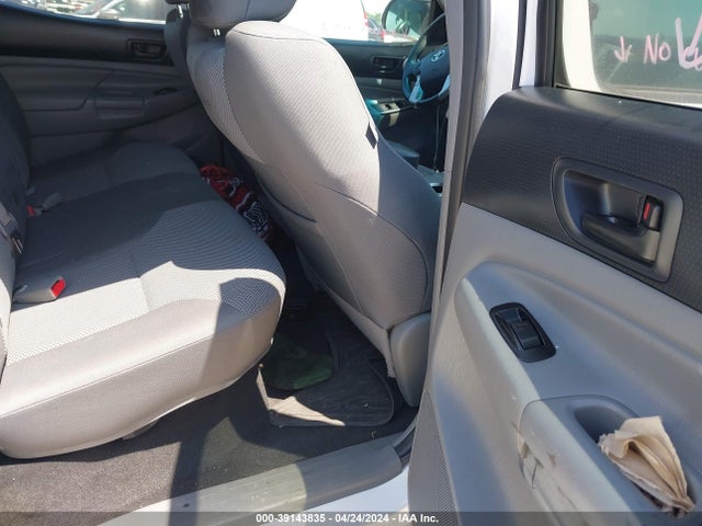 Toyota Tacoma Base V6/trd Pro 2015 3TMLU4EN7FM190690 Image 8