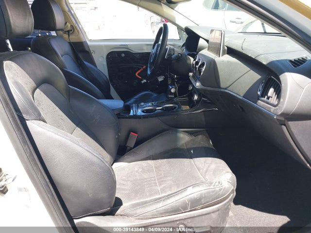 KIA Stinger Premium 2018 KNAE25LA9J6034094 Image 5