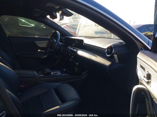 Mercedes-Benz CLA 250 2020 WDD5J4GB9LN064021 Image 5