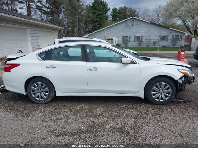 Nissan Altima 2.5 S 2016 1N4AL3AP6GN345030 Image 14