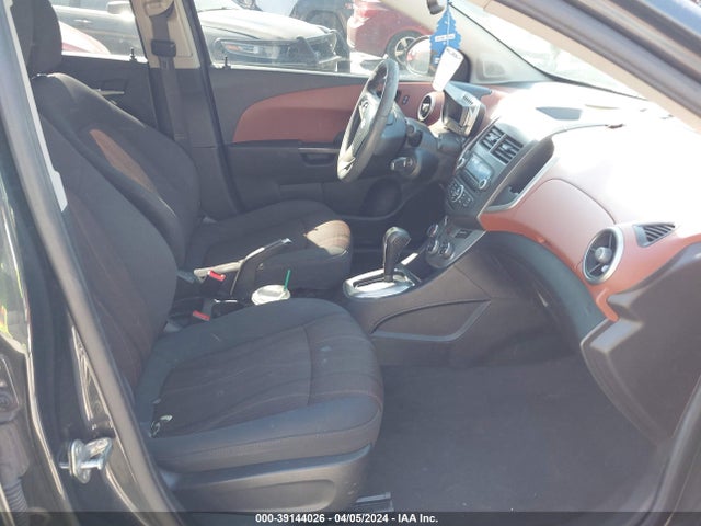 Chevrolet Sonic Lt Auto 2014 1G1JC5SH9E4180227 Image 5