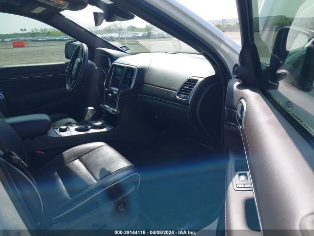 1C4RJFCG3JC104255 Jeep Grand Cherokee Overland 4x4