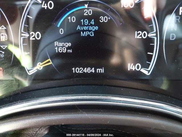 1C4RJFCG3JC104255 Jeep Grand Cherokee Overland 4x4