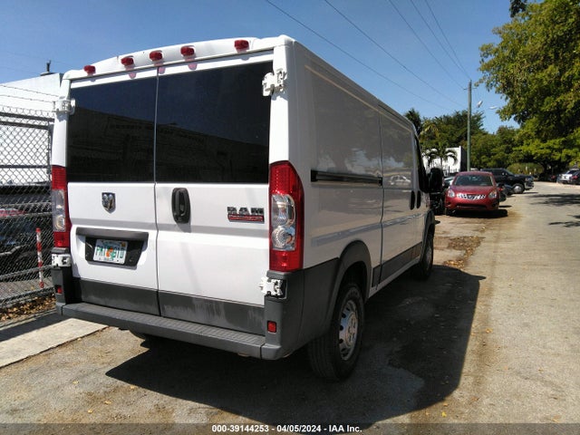 3C6TRVAG9HE526469 RAM Promaster 1500 Low Roof 136 Wb