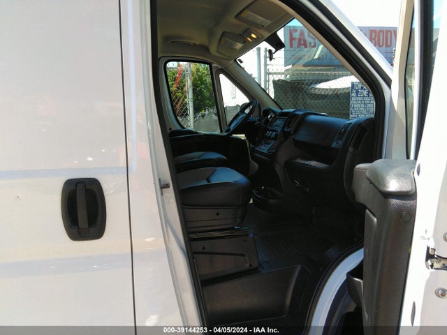3C6TRVAG9HE526469 RAM Promaster 1500 Low Roof 136 Wb