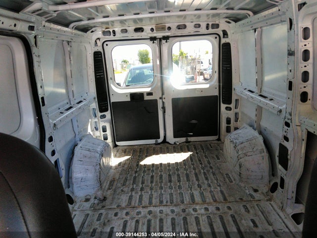 3C6TRVAG9HE526469 RAM Promaster 1500 Low Roof 136 Wb