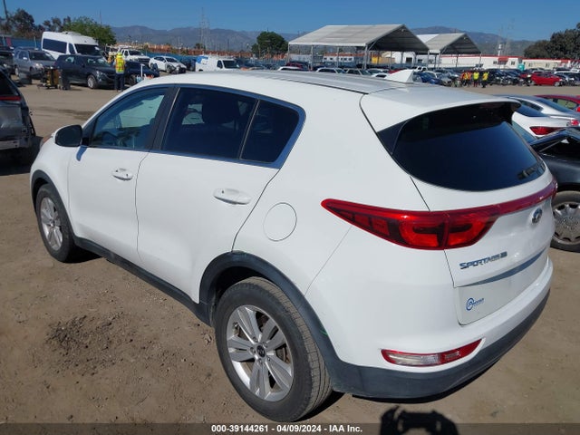 KIA Sportage Lx 2018 KNDPM3AC4J7332996 Image 3
