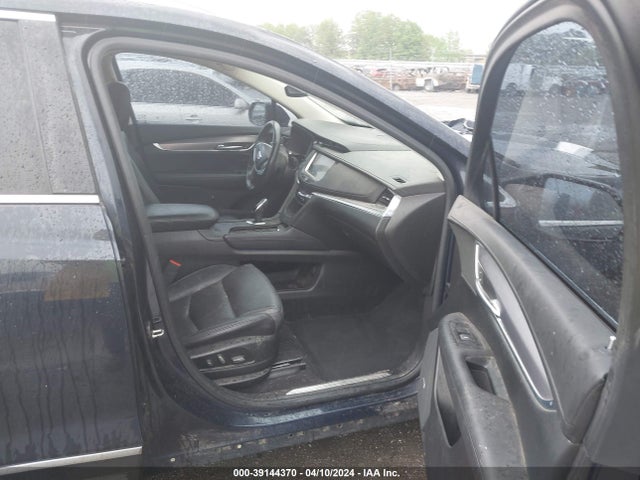 1GYKNBRS2HZ226021 Cadillac XT5 LUXURY