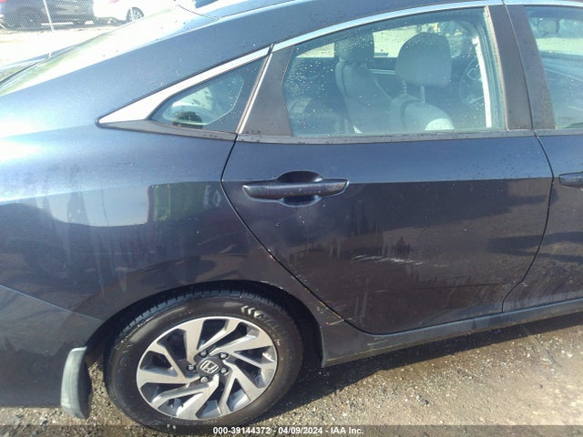 Honda CIVIC EX 2018 2HGFC2F76JH564364 Image 17
