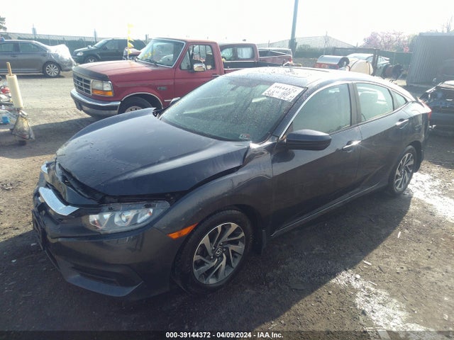 Honda CIVIC EX 2018 2HGFC2F76JH564364 Image 2