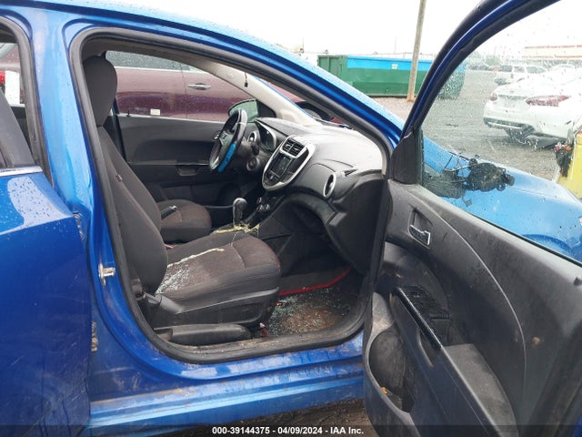 Chevrolet Sonic Lt Auto 2019 1G1JD5SB8K4132349 Image 5