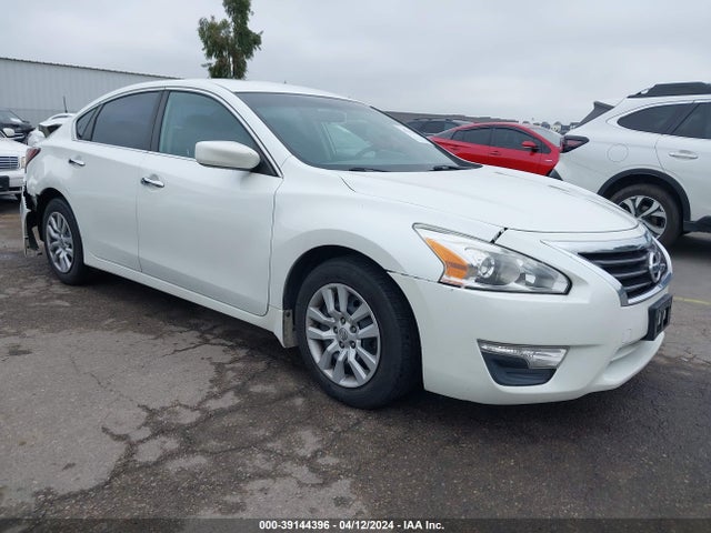 Nissan Altima 2.5 S 2015 1N4AL3APXFC165012 Image 1