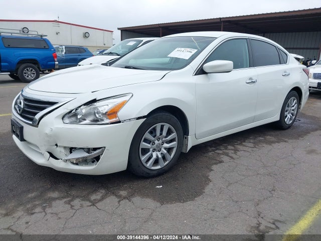 Nissan Altima 2.5 S 2015 1N4AL3APXFC165012 Image 2